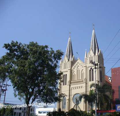 Gereja Katolik di sebelah Sarinah Malang