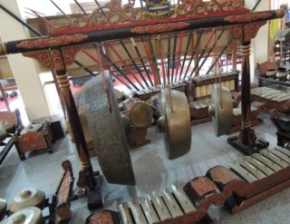 Attack Batik Trip 4b