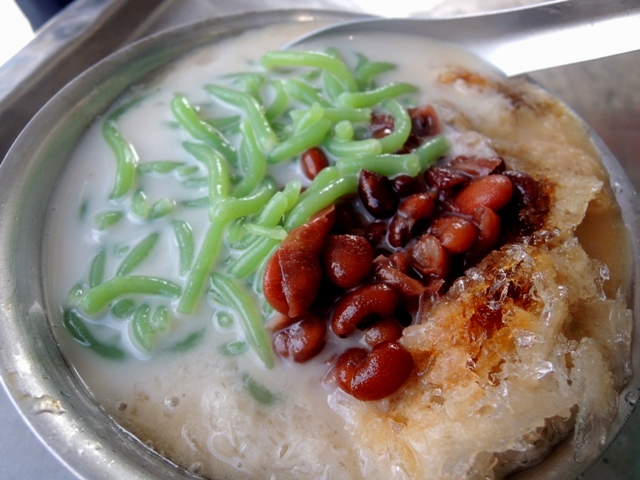 Kuliner Penang: Es Cendol yang seger-seger semriwing! :P