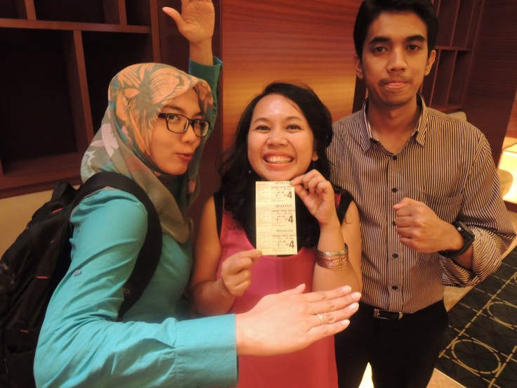 Rame-rame nonton Pendekar Tongkat Emas di Bioskop