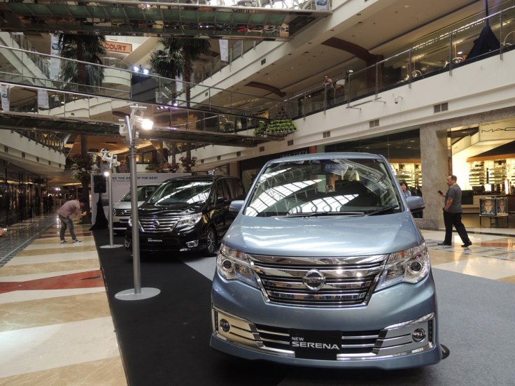 Launching Nissan New Serena di PIM 2
