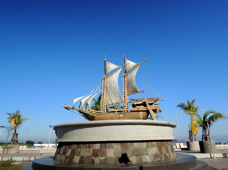 "Sekali layar terkembang, pantang biduk surut ke pantai." Love this motto of Makassar city. In my opinion it's somehow pumping the spirit to fight of what we believe, to never give up even when we stumble on obstacles.