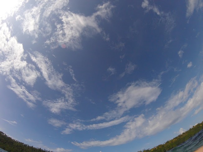 Akan selalu kangen sama cantiknya langit di Manado!