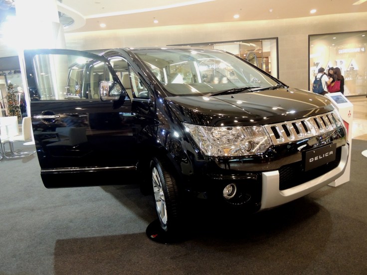 Mitsubishi Delica Royal 15