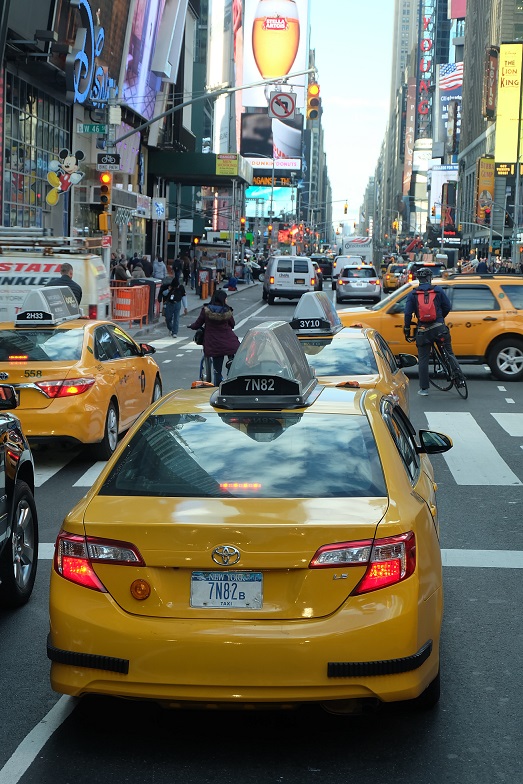 Yellow cab, you knnow you are in NYC when you see this a lot :D