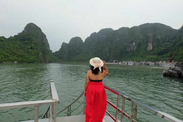 Liburan Keluarga ke Ha Long Bay Vietnam